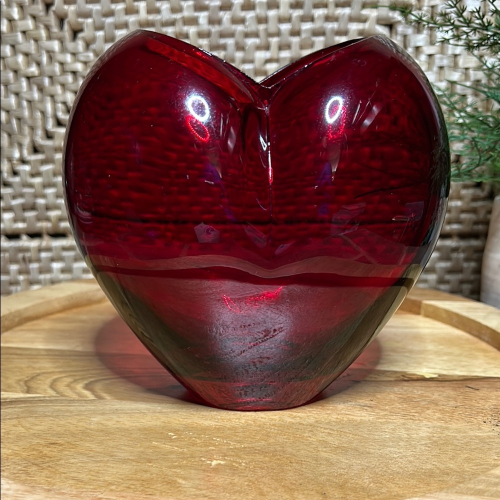 Elegant Red Heart-Shaped Glass Vase
